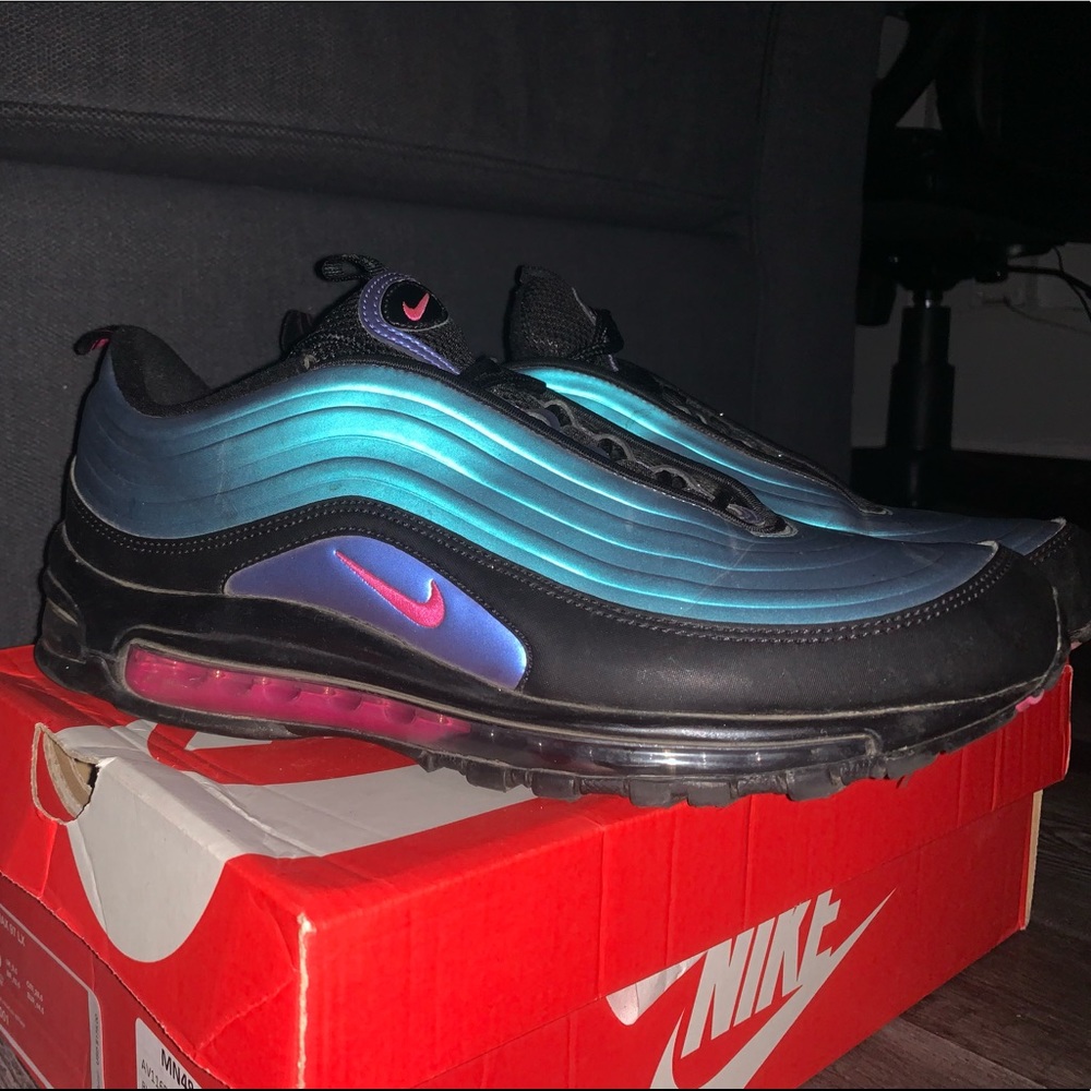 NIKE AIR MAX 97 THROWBACK FUTURE